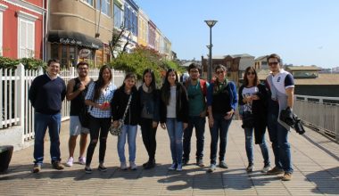 Alumnos del Campus Viña del Mar hicieron recorrido histórico por Valparaíso