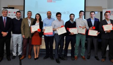 MIT Technology Review premió en la UAI a innovadores chilenos