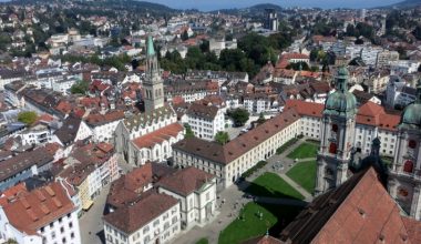 Alumna de Ingeniería Civil Industrial gana beca para estudiar en Suiza