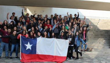 UAI recibe a alumnos extranjeros con récord en Campus Peñalolén