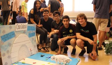 PlayDay: Escolares prueban robots creados por alumnos de ingeniería UAI