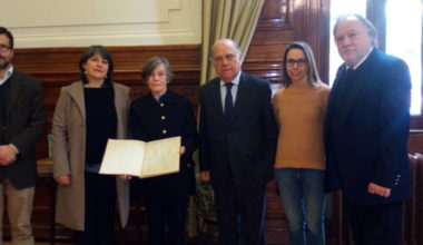 Ejemplares de “La Mujer” primer periódico femenino en Chile son donados a la Biblioteca Nacional