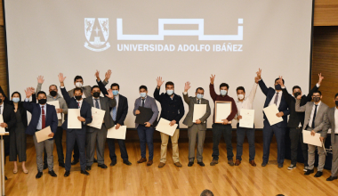 121 profesionales de diversas industrias finalizan con éxito los programas de diplomados de Ingeniería UAI