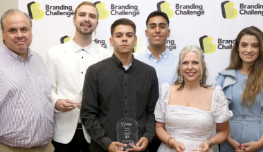 Estudiantes del Magíster en Marketing UAI ganan Branding Challenge de Grupo Valora