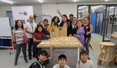 Escolares visitaron el Fab Lab en el campus Viña del Mar junto a la Fundación Santos Chávez