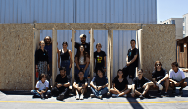 Estudiantes del Design Lab desarrollan prototipo de fachada para sedes comunitarias de TECHO