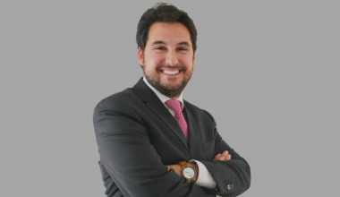 Félix Antolín, egresado de Derecho UAI: “los abogados tienen que aprender a tener ductilidad y flexibilidad frente a los constantes desafíos que se les presenten”
