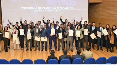 Más de 100 profesionales egresan de los diplomados de Ingeniería UAI