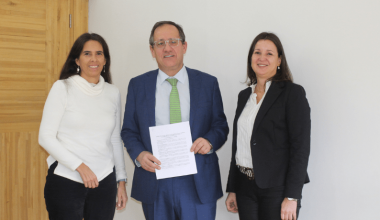 UAI firma convenio con Alianza Mujeres en la Academia
