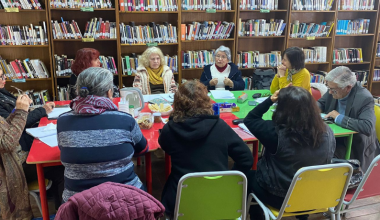 Facultad de Artes Liberales realiza taller de lectura para adultos mayores