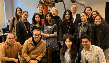 Estudiantes y profesores de la Facultad de Arquitectura, Arte y Planificación de U. de Cornell visitan la UAI