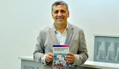 Profesor de Ingeniería UAI publica libro sobre IA generativa