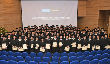 Más de 300 profesionales se gradúan de los programas de Ingeniería y Ciencias UAI