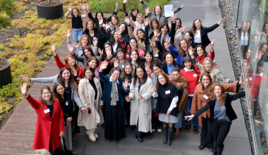 Beca Mujer: UAI entrega el beneficio a 60 mujeres para sus estudios de postgrados